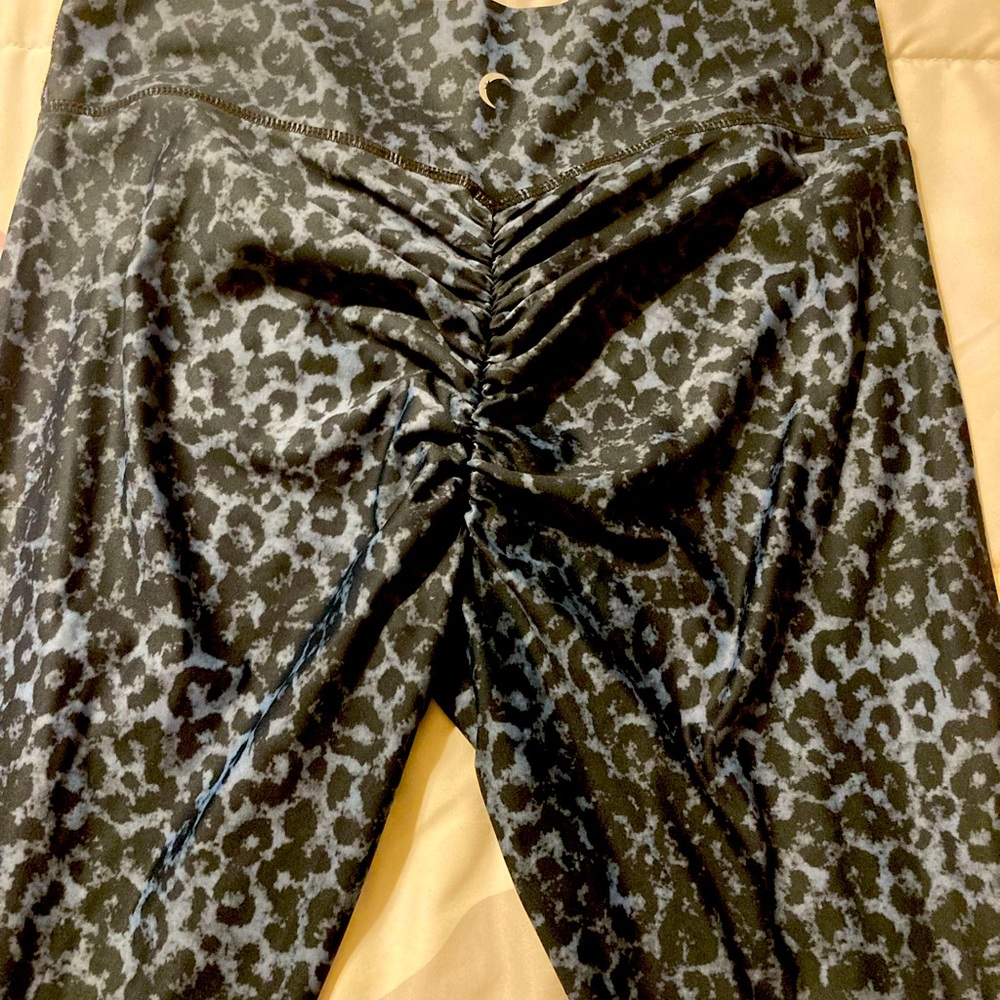 Zyia Retired Scrunchy Butt 24”